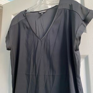 💜 Black cap-sleeve shirt 💜